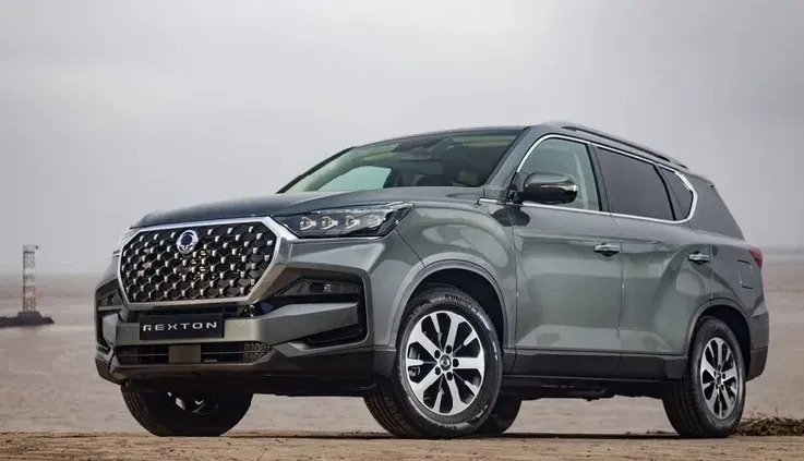 opolskie SsangYong REXTON cena 247287 przebieg: 5, rok produkcji 2024 z Bodzentyn